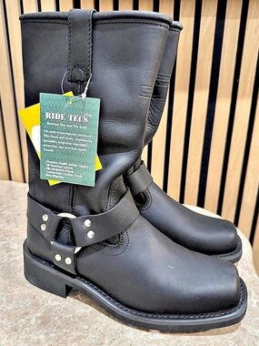 AdTec Men's 11" Harness Motorcycle Boot US 7 M
NWOB
